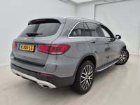 Pogled od pozadi desno