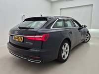 Pogled od pozadi desno