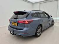 Pogled od pozadi desno