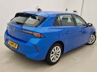 Pogled od pozadi desno