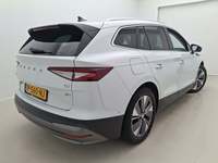 Pogled od pozadi desno