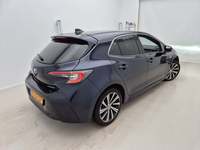 Pogled od pozadi desno