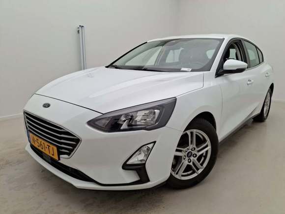 Pogled od napred levo