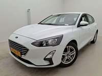 Pogled od napred levo