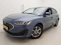 Pogled od napred levo