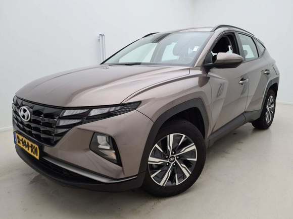 Pogled od napred levo