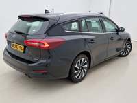 Pogled od pozadi desno