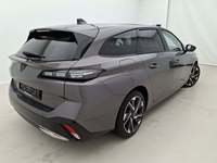 Pogled od pozadi desno