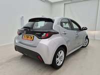 Pogled od pozadi desno