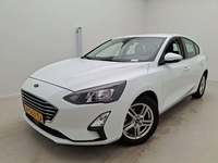 Pogled od napred levo