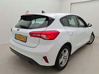 Pogled od pozadi desno