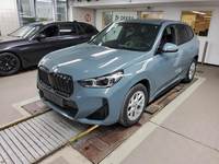 Pogled sprijeda lijevo