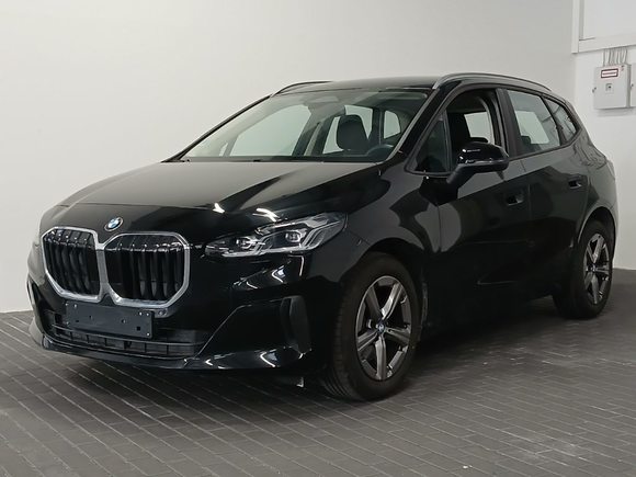 Pogled sprijeda lijevo