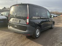 Pogled od pozadi desno