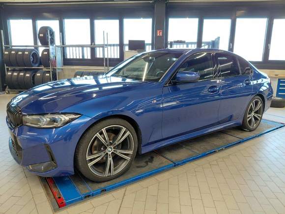 Pogled sprijeda lijevo