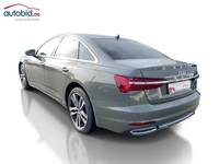 Vaade tagant vasakult