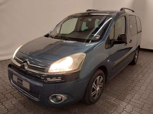 Pogled od napred levo