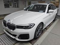 Pogled sprijeda lijevo