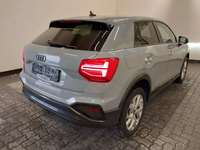 Pogled od pozadi desno