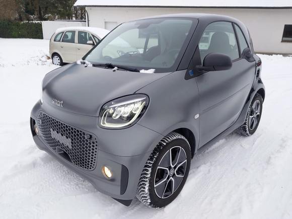 Pogled od napred levo