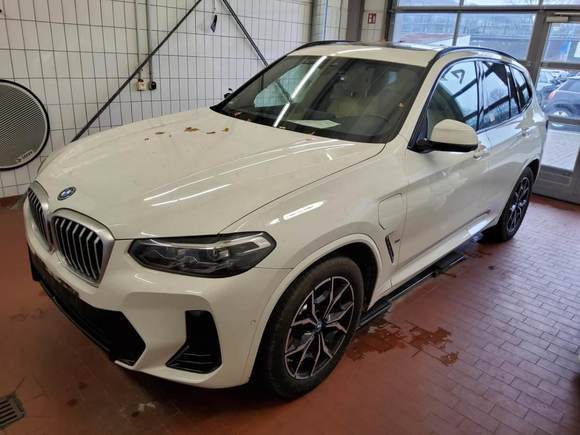 Pogled od napred levo