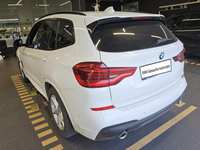 Pogled od pozadi levo