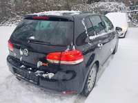 Pogled od pozadi desno