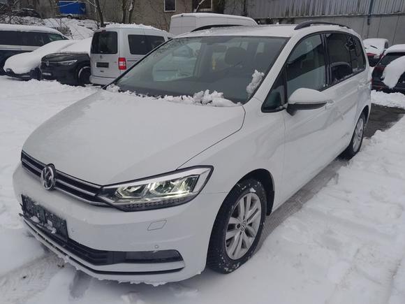 Pogled od napred levo