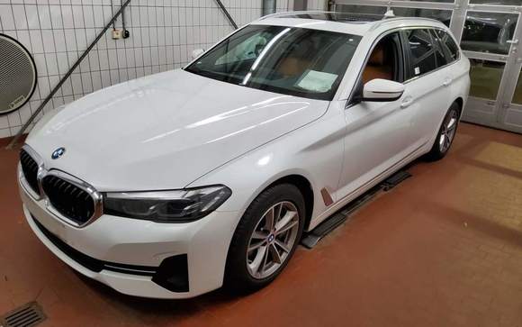 Pogled od napred levo