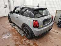 Vaade tagant vasakult