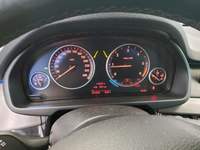 Pogled na kombinovani instrument