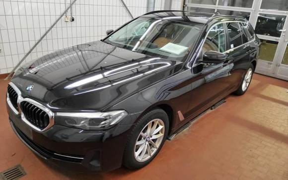 Pogled od napred levo