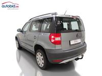 Vaade tagant vasakult