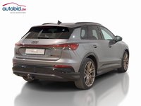 Pogled od pozadi desno