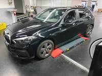 Pogled od napred levo