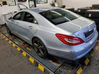 Vaade tagant vasakult