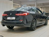 Pogled od pozadi desno