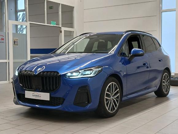 Pogled sprijeda lijevo