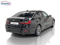 Pogled od pozadi desno