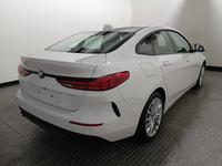 Pogled od pozadi desno