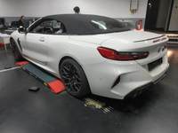 Vaade tagant vasakult