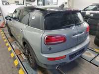 Vaade tagant vasakult