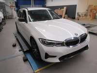 Pogled sprijeda desno