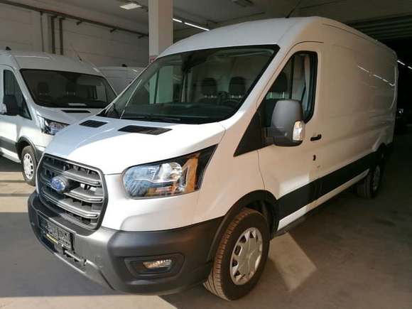 Pogled od napred levo