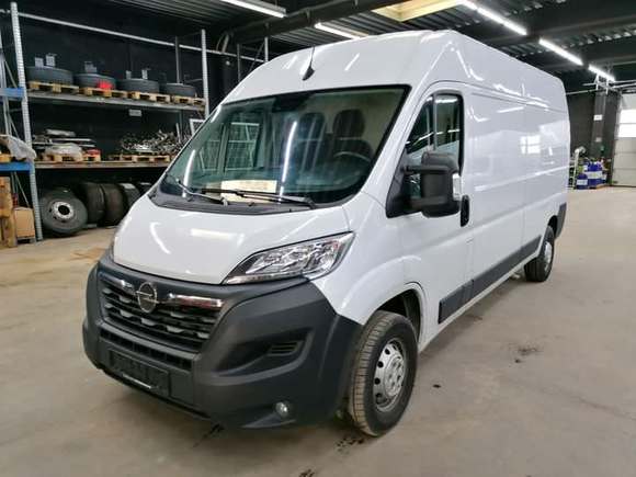 Pogled od napred levo