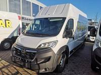 Pogled od napred levo