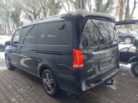 Vaade tagant vasakult