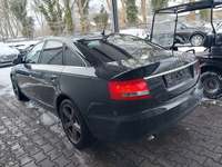 Pogled od pozadi levo