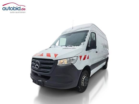 Pogled sprijeda lijevo