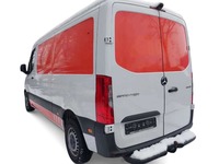 Pogled straga lijevo